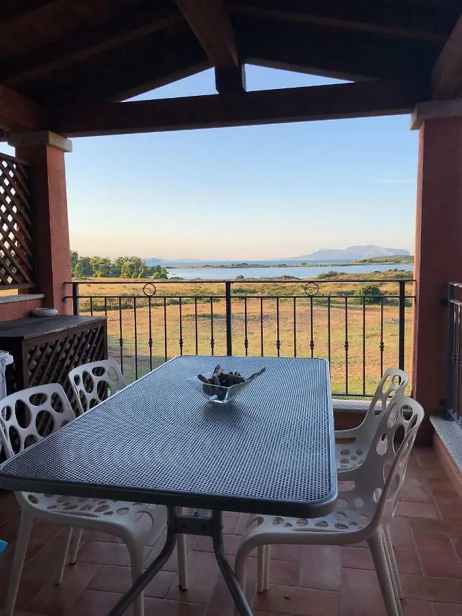 Appartamento In Residence Fronte Mare Murta Maria Apartment